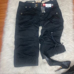 ⚡️ *NEW* ⚡️ DIESEL Fashionable Cargo Capris